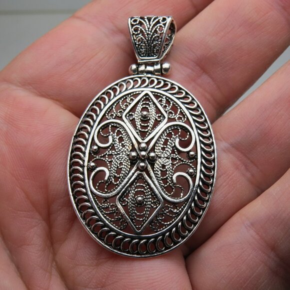 *925 Sterling Silver Antique Pendant - Picture 1 of 5